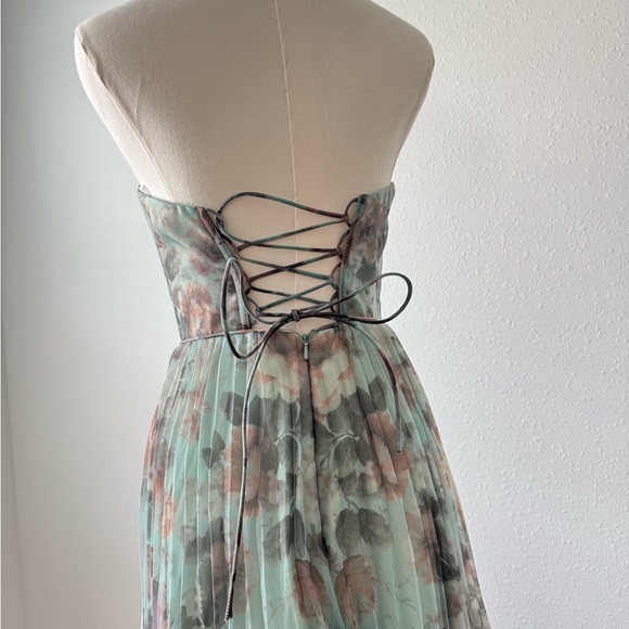 NWT Lulu's Floral Strapless Maxi Dress - Spring Wedding Easter Size Small - Picture 6 of 9